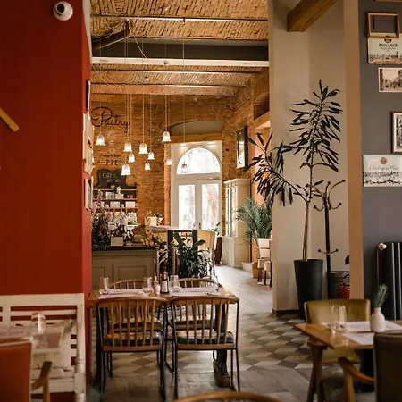 Continental فندق